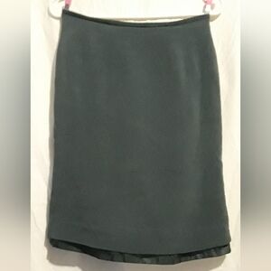 Dressbarn green silk skirt size 6